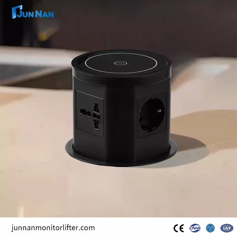 Gömülü Güç Çıkışı Soketi